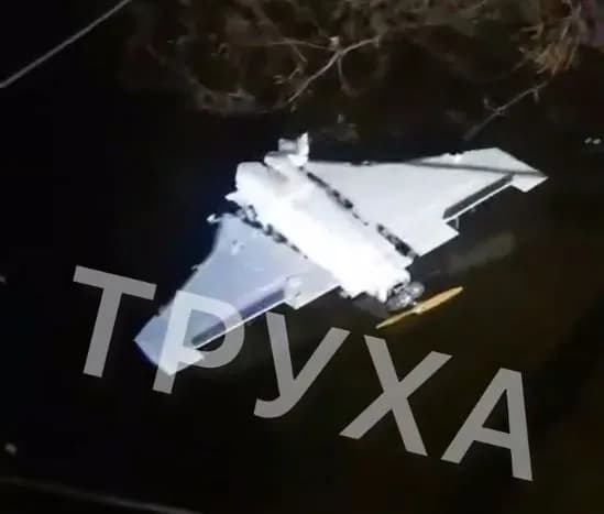 v-kieve-oblomki-sbitogo-drona-upali-v-vodoem-chto-izvestno-ob-intsidente