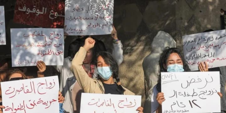 zakonodavtsi-iraku-skhvalyly-zakonoproekt-yakyi-na-dumku-krytykiv-lehalizuie-dytiachi-shliuby