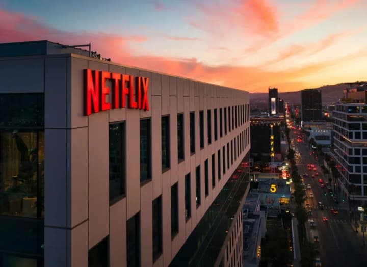 netflix-pidvyshchyt-tsiny-na-peredplatu-v-nyztsi-krain-pislia-zrostannia-kilkosti-korystuvachiv