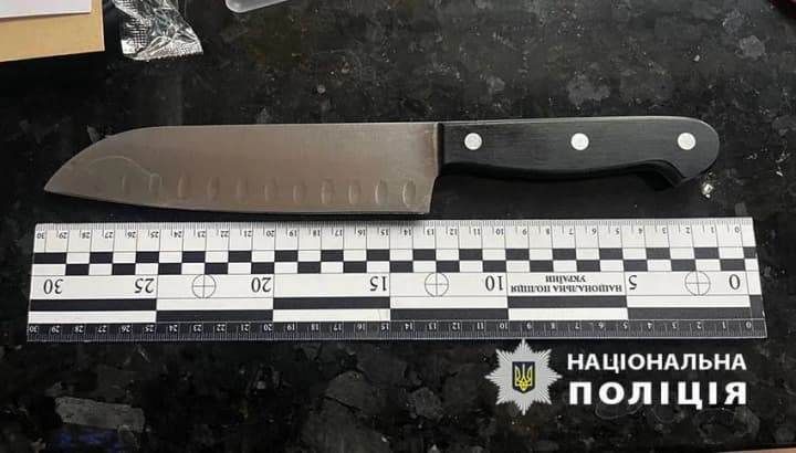 kyiv-resident-attacks-sbi-investigator-with-knife-detained-police