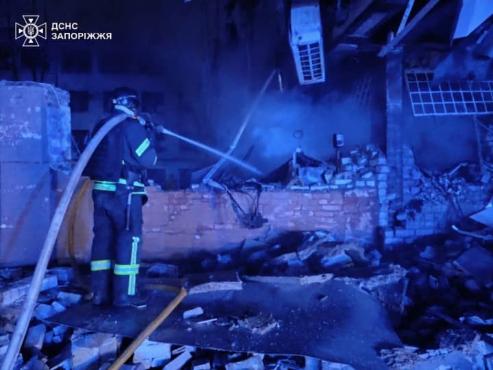 terror-rf-protiv-ukraini-zasluzhivaet-vse-bolshego-davleniya-zelenskii-pokazal-posledstviya-ataki-rf-na-zaporozhe