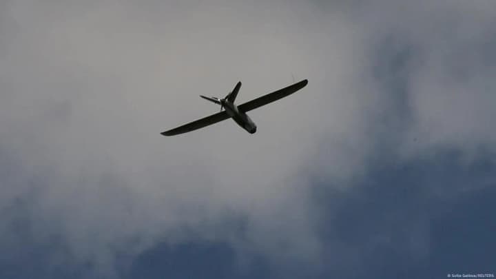 v-rossii-zayavili-ob-atake-121-bpla-na-11-oblastei-rf-moskvu-i-okkupirovannii-krim