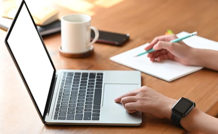 kak-rebenku-do-14-let-poluchit-dokument-udostoveryayushchii-registratsiyu-v-grfl-rasskazali-v-gns