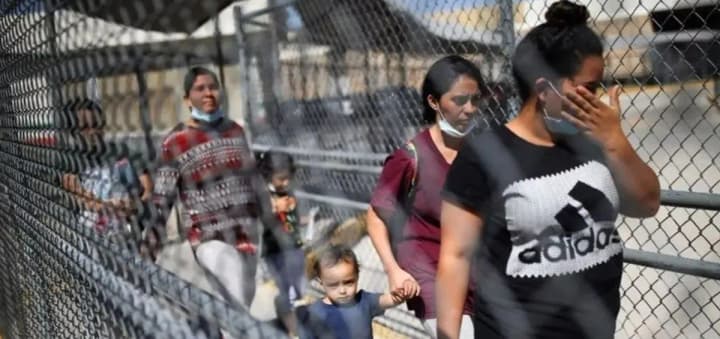 tramp-nachal-kampaniyu-massovoi-deportatsii-nelegalnikh-immigrantov-v-ssha