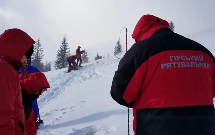 in-ukraine-43-people-have-been-rescued-in-the-mountains-since-the-beginning-of-the-year