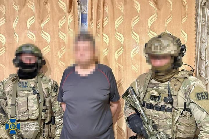 sbu-russian-banker-agent-and-speechwriter-of-russian-military-commander-receive-prison-terms