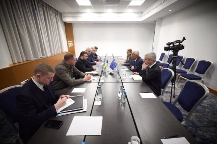 zelenskyi-obhovoryv-z-prezydentom-yevrorady-rozvytok-oboronnoho-vyrobnytstva