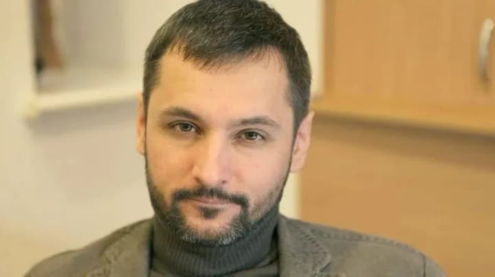 vykladacha-karpenka-karoho-bilousa-yakoho-zvynuvatyly-v-domahanniakh-do-studentok-vidstoronyly