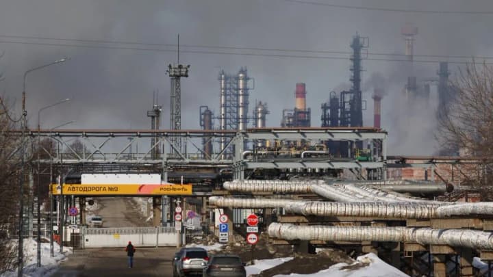 ryazan-refinery-suspends-operations-after-ukraines-strikes