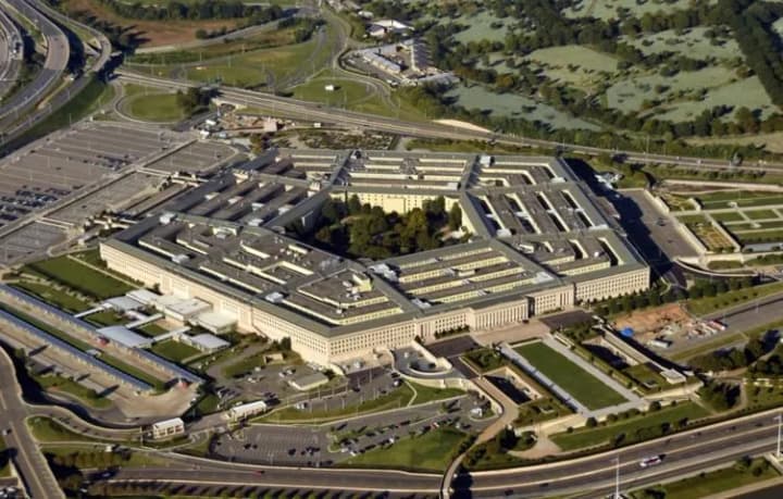 pentagon-suspends-new-contracts-whats-happening-in-the-us-army