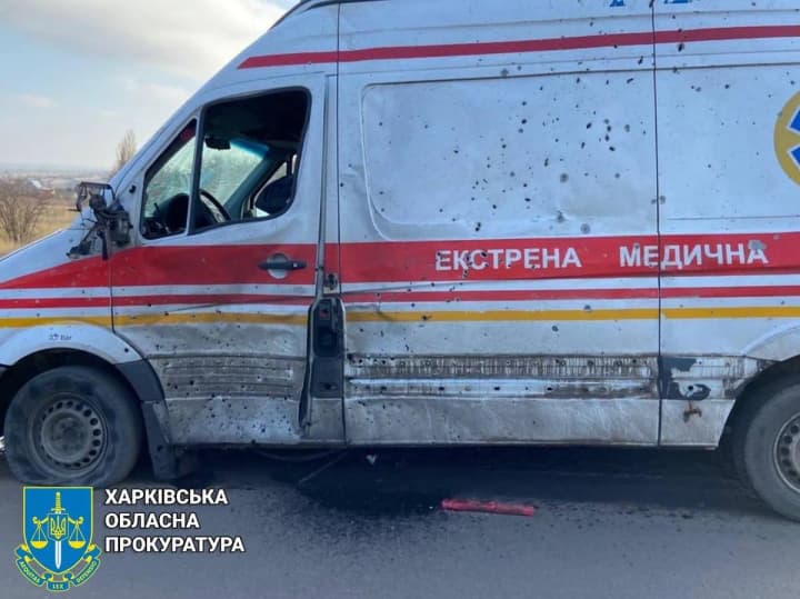 u-kupiansku-rosiiany-potsilyly-dronom-bilia-shvydkoi-postrazhdaly-troie-medpratsivnykiv