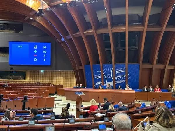 parie-ukhvalyla-rezoliutsiiu-shchodo-spravedlyvoho-myru-v-ukraini-shcho-peredbachaie