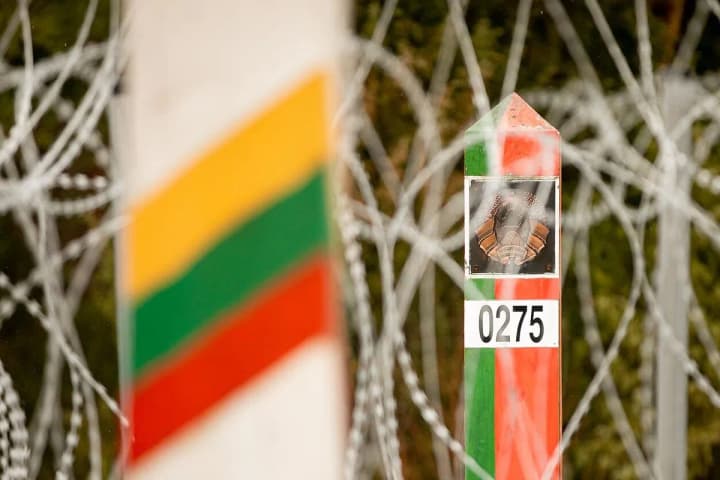 lithuanian-border-guards-discover-smugglers-tunnel-on-the-border-with-belarus