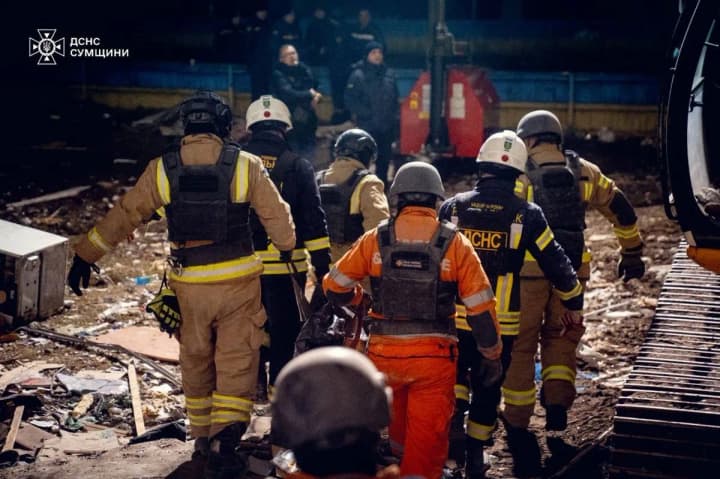 russias-strike-on-sumy-the-number-of-victims-has-increased-to-9-rescue-operations-are-over