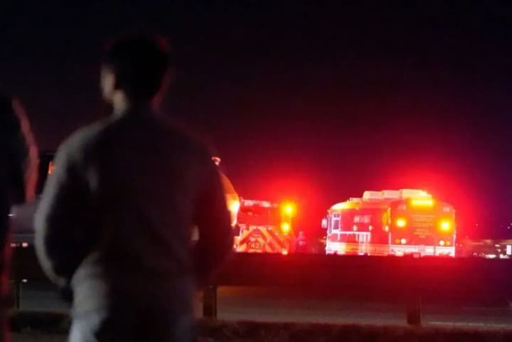 trahichna-aviakatastrofa-u-ssha-sered-zhertv-fihurysty-pidlitky-hrupa-myslyvtsiv-i-uchniv