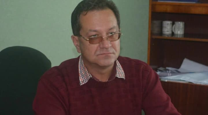 mer-ostroha-vtratyv-posadu-pislia-skandalu-z-rosiiskymy-pisniamy