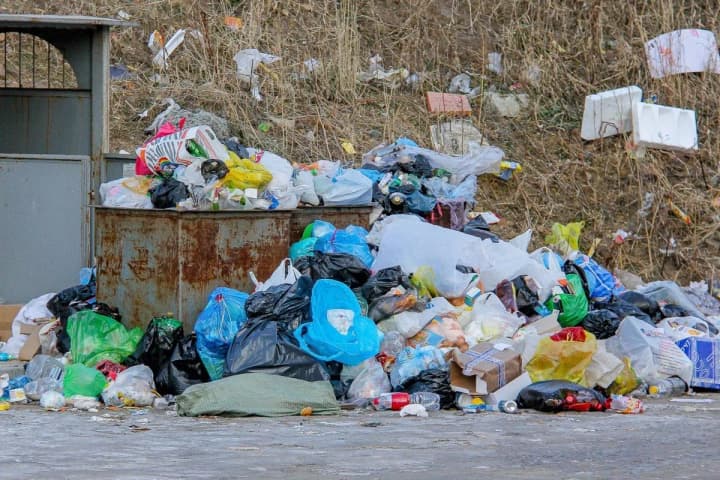 occupied-donetsk-region-is-drowning-in-garbage-due-to-the-failure-of-the-recycling-system-cns