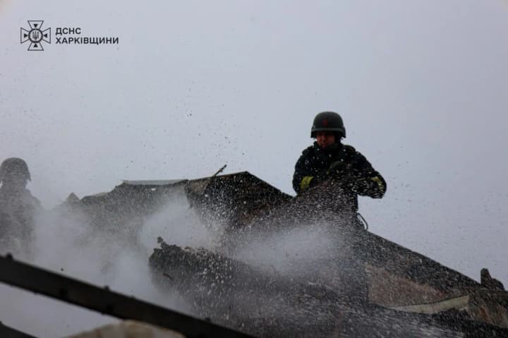 kharkivshchynu-voroh-atakuvav-17-dronamy-ta-6-raketamy-u-kharkovi-zahybla-ta-4-postrazhdalykh