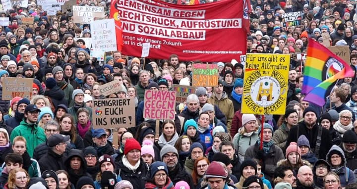 u-nimechchyni-vidbulysia-demonstratsii-cherez-spivpratsiu-khds-z-ultrapravymy-u-pytanniakh-mihratsiinoi-polityky