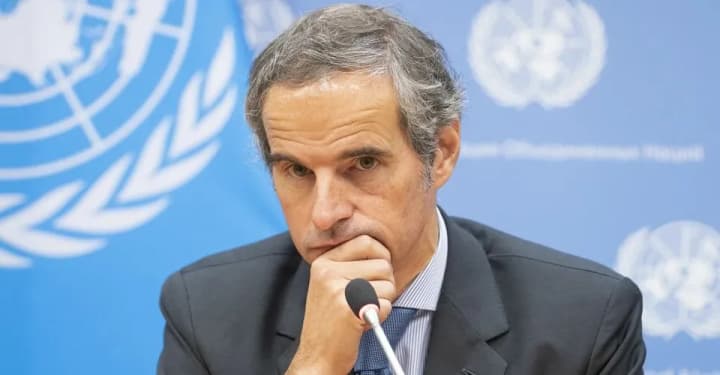 grossi-planiruet-vstretitsya-s-komandoi-trampa