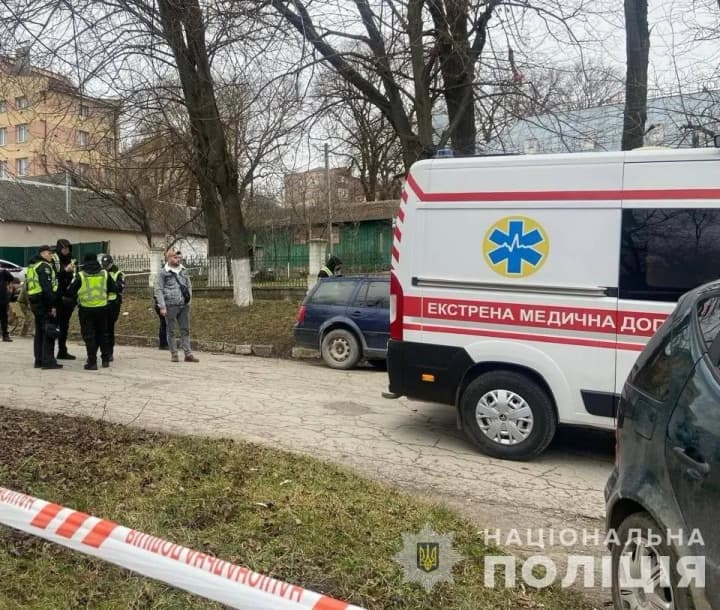 explosion-near-the-shopping-center-in-kamianets-podilskyi-the-regional-recruitment-center-said-that-the-data-on-the-victims-are-being-investigated