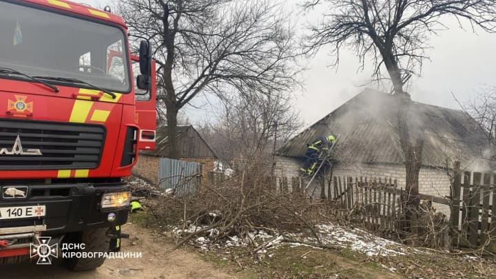 tragic-fire-in-kirovohrad-region-14-year-old-girl-killed-two-adults-in-hospital