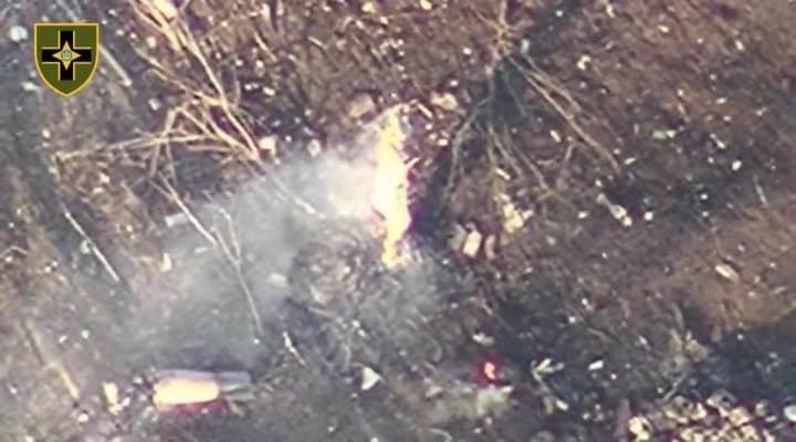 ukrainian-military-shows-what-remains-of-downed-russian-su-25