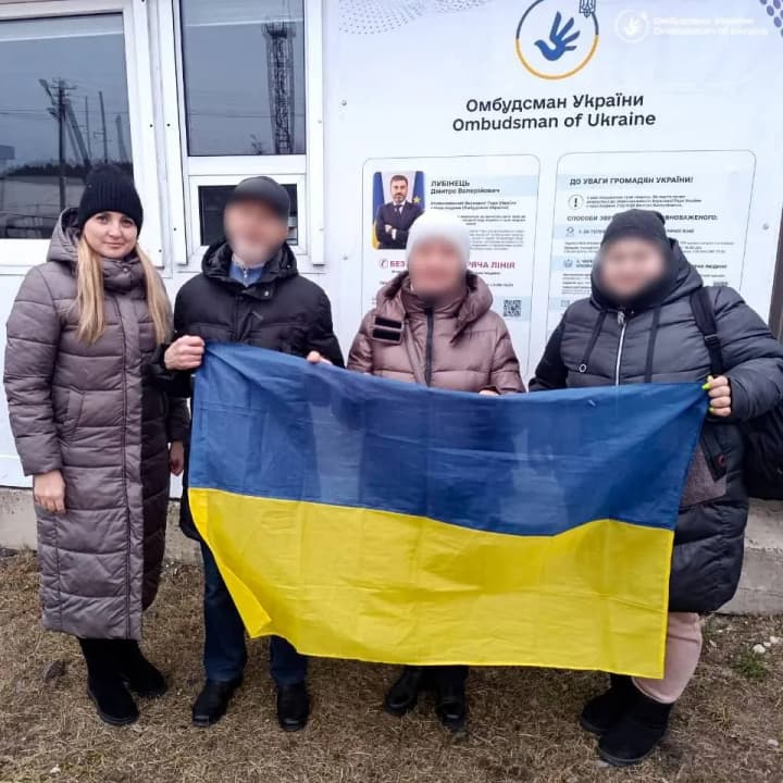 shche-17-ukraintsiv-vyikhaly-z-okupatsii-ta-deportatsii-ombudsman