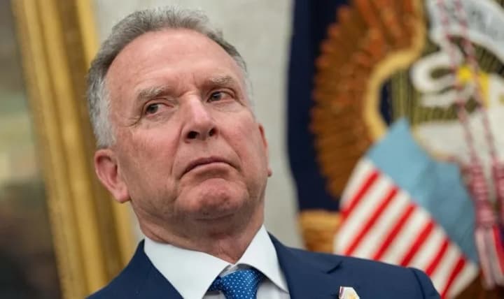 tramp-taiemno-doruchyv-svoiemu-spetsposlantsiu-vitkoffu-zaimatysia-ukrainoiu-zmi