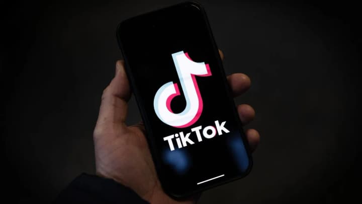 tiktok-povernuvsia-v-amerykanski-mahazyny-dodatkiv-apple-store-i-google-play