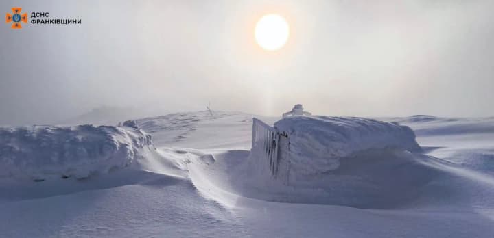 frost-on-mount-pip-ivan-temperature-dropped-to-20-degrees