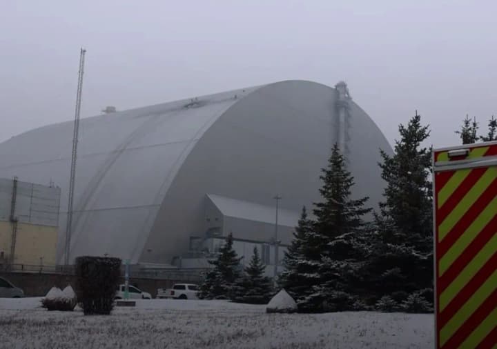 elimination-of-the-consequences-of-an-enemy-drone-strike-on-the-chornobyl-npp-continues-radiation-background-is-normal-ses