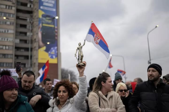 in-serbia-students-hold-a-new-large-scale-protest-over-the-tragedy-at-the-railway-station