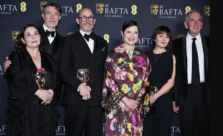 konklav-i-brutalist-triumfovali-na-bafta-2025-po-4-nagradi-kazhdomu