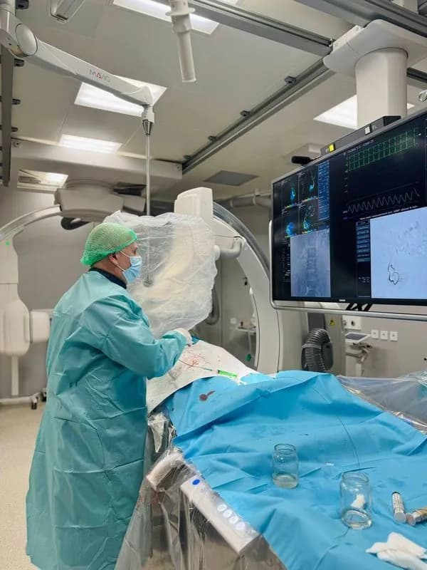 u-tsentri-shalimova-rozpovily-yak-vriatuvaly-nyrku-patsiienta-z-arteriovenoznoiu-fistuloiu