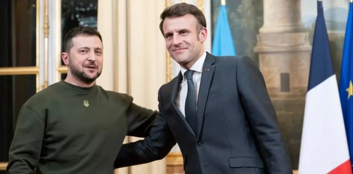 macron-announced-a-conversation-with-zelensky