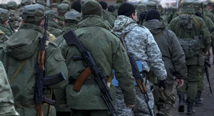 russia-is-forcing-mobilized-soldiers-to-sign-indefinite-contracts-british-intelligence
