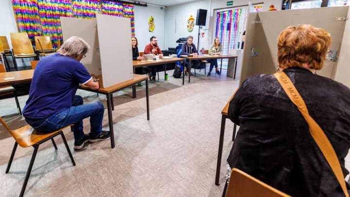 nimechchyna-holosuie-na-dostrokovykh-vyborakh-chotyry-kandydaty-zmahaiutsia-za-vladu