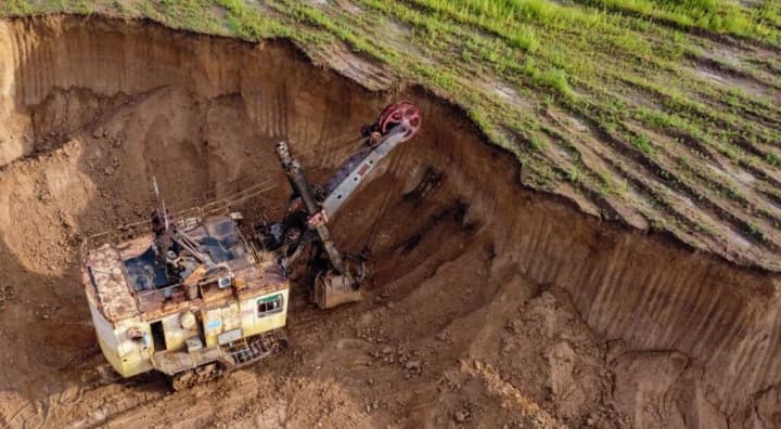 zelenskyi-anonsuvav-masshtabnyi-audyt-litsenzii-na-korystuvannia-nadramy-v-ukraini