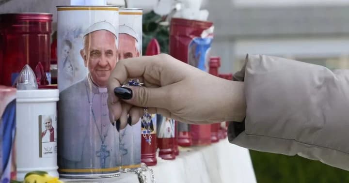 pope-francis-in-critical-condition-for-second-day