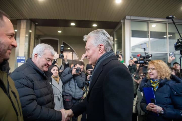 leaders-of-the-baltic-states-spain-and-canada-arrive-in-kyiv-on-the-anniversary-of-the-russian-invasion