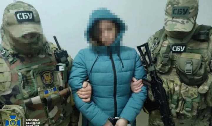 pitalas-zalozhit-vzrivchatku-vozle-porta-zaderzhan-agent-rossiiskoi-voennoi-razvedki-kotoraya-ranee-zhgla-energoobekti