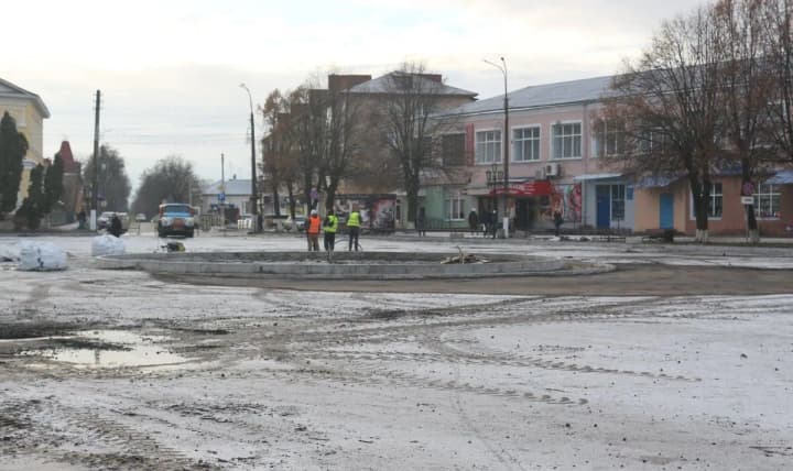 invaders-attacked-chernihiv-region-private-houses-and-civilian-infrastructure-damaged-in-two-districts-of-the-region