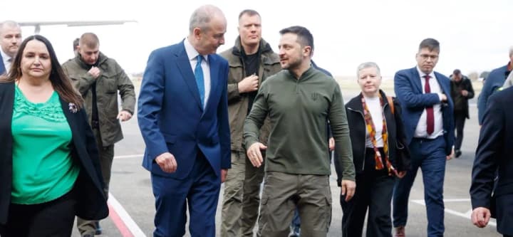 zelenskyy-discusses-steps-to-end-the-war-with-irish-prime-minister