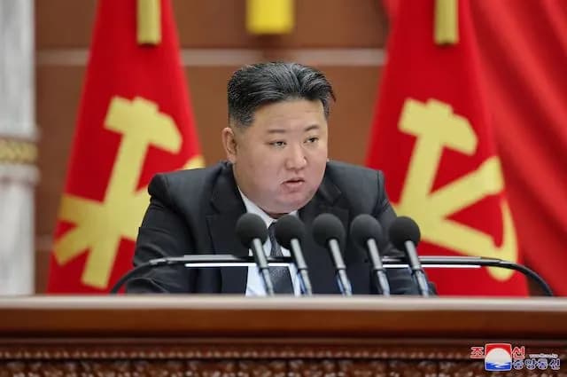 kim-chen-yn-zaiavyv-pro-povnu-boiovu-hotovnist-yadernykh-syl-kndr