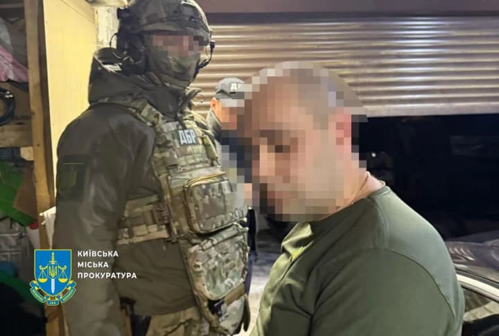 topchynovnyka-podatkovoi-na-kyivshchyni-vykryly-na-poborakh-z-biznesu-operatsii-pravookhorontsiv-spryiav-kravchenko