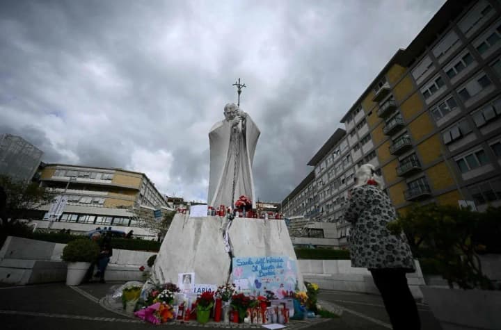 pope-francis-spends-night-resting-after-respiratory-problems-vatican