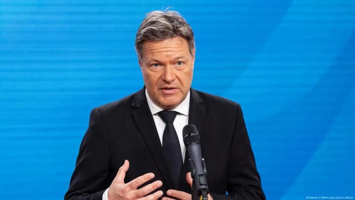 vitsekantsler-nimechchyny-vymahaie-vydilennia-trokh-miliardiv-yevro-dlia-oborony-ukrainy