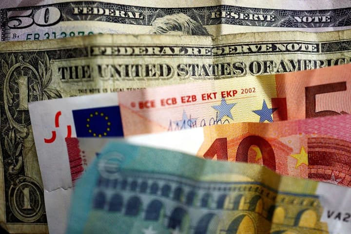 mirovie-gosudarstvennie-zaimstvovaniya-dostignut-rekordnikh-dollar123-trln-ft