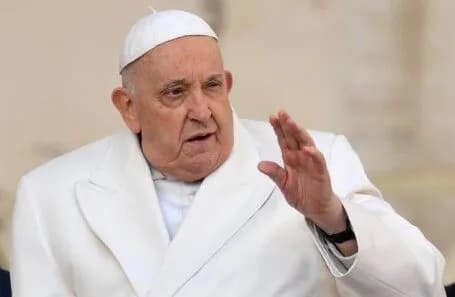 sostoyanie-papi-frantsiska-stabilnoe-chto-proiskhodit-v-bolnitse